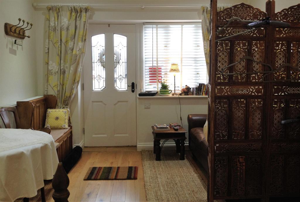 Snowdonia Snug - Studio Style Accommodation Dolgellau Buitenkant foto